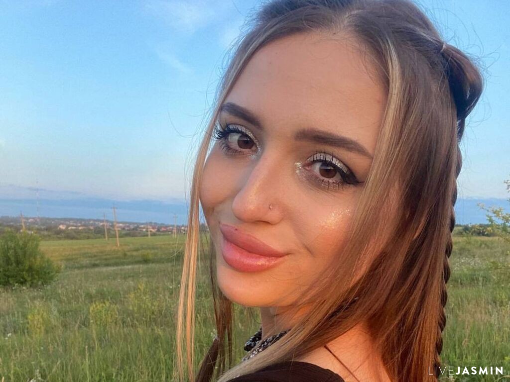 Browse LarhondaPreyor live chat profile