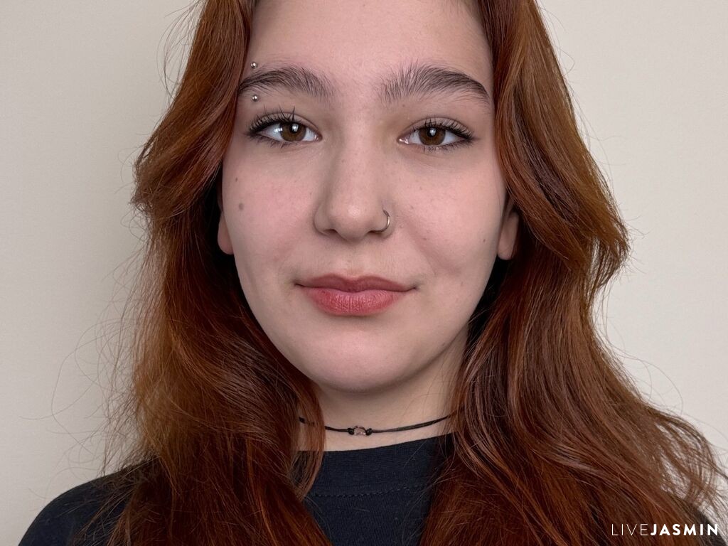 View LashandraHoyland live cam profile