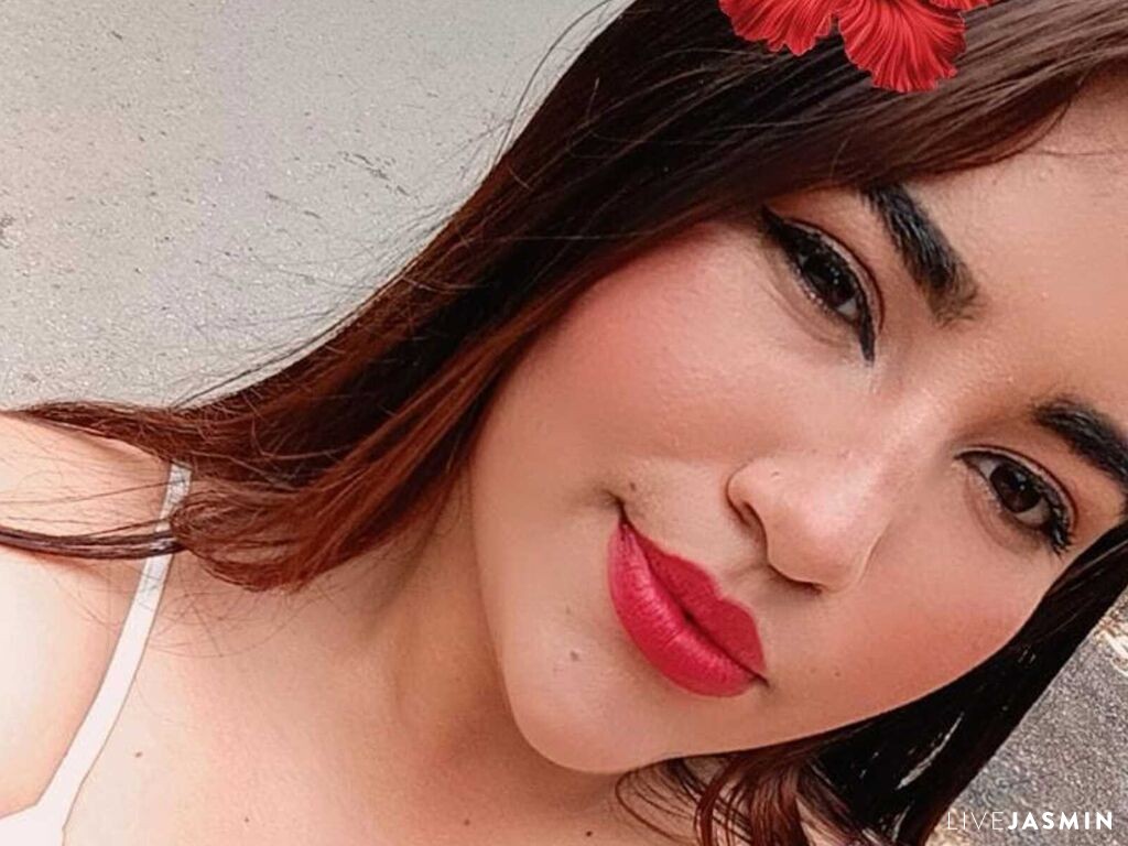 LauThompson live cam girl profile