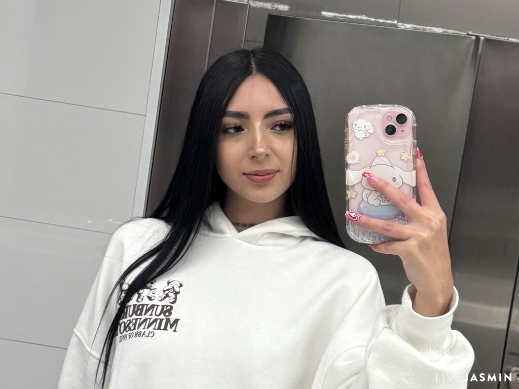 Browse LauraMeeth live chat profile