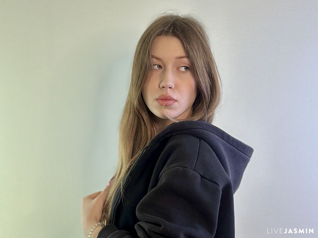 LeonilaKesling model profile and live status