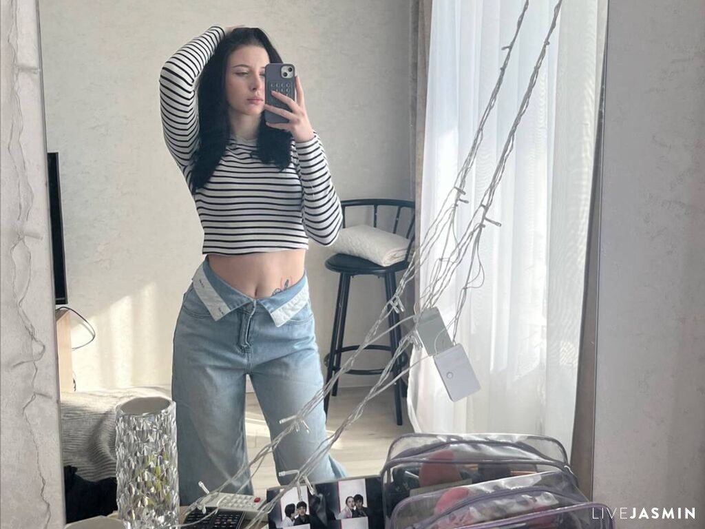 View LeoriCorde live cam profile