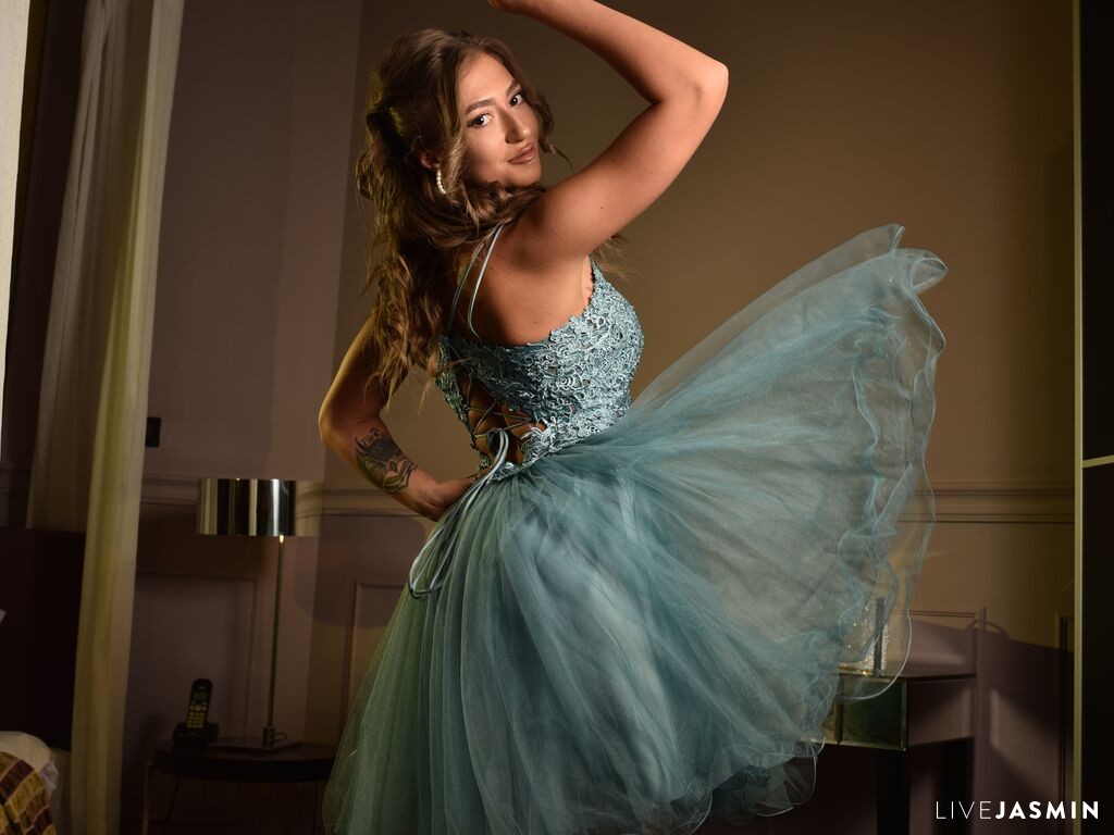 LesleyRed live cam girl profile