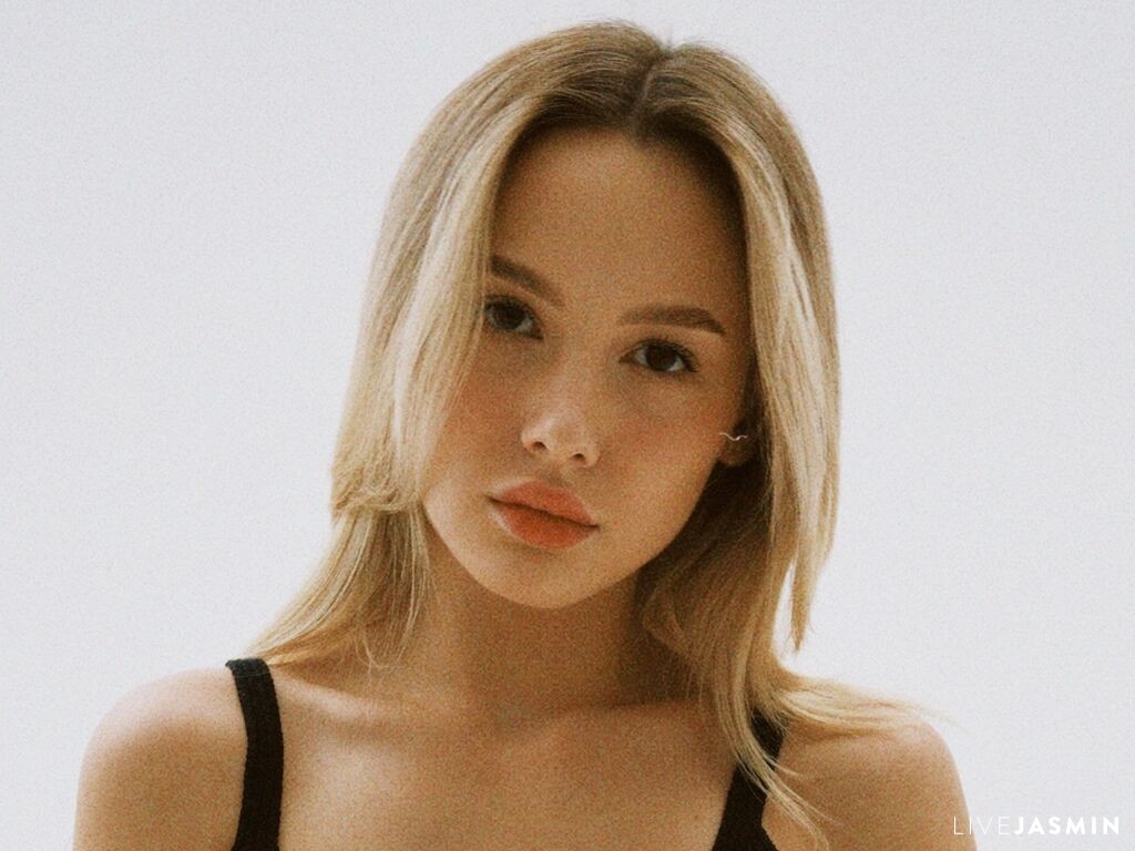 LeticiaTso model profile and live status