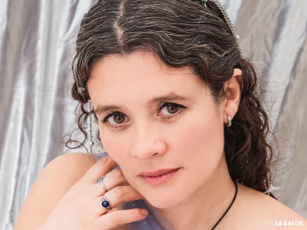 Cam girl profile image for LiaVerduska