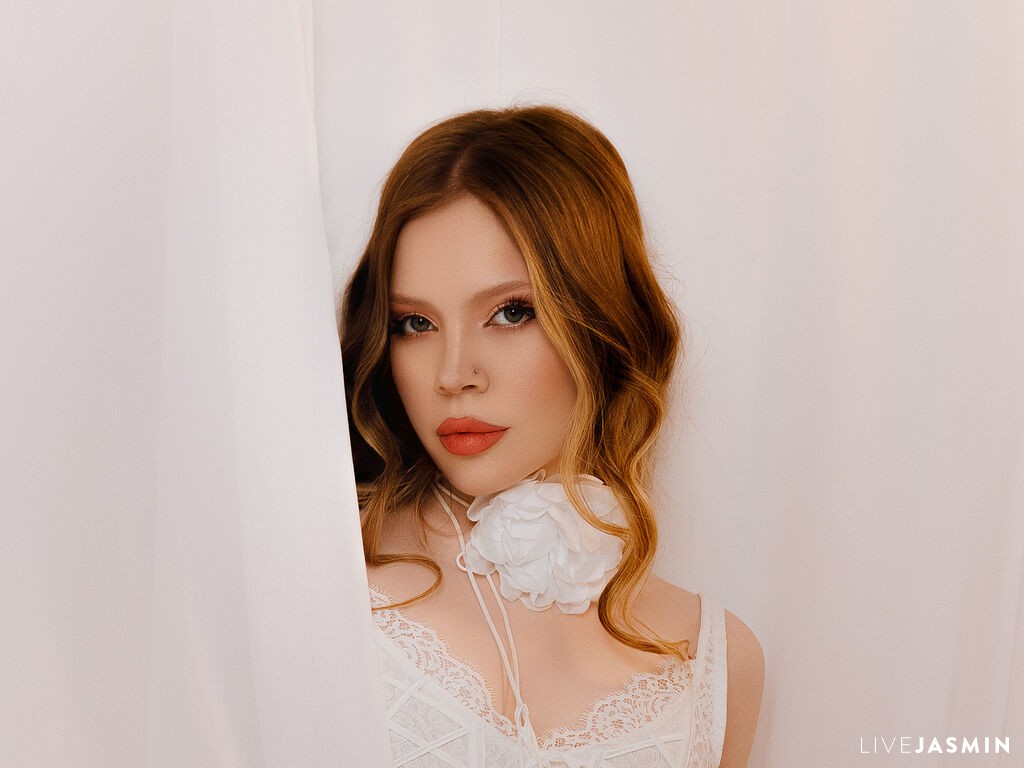 Cam girl profile image for LiliKay