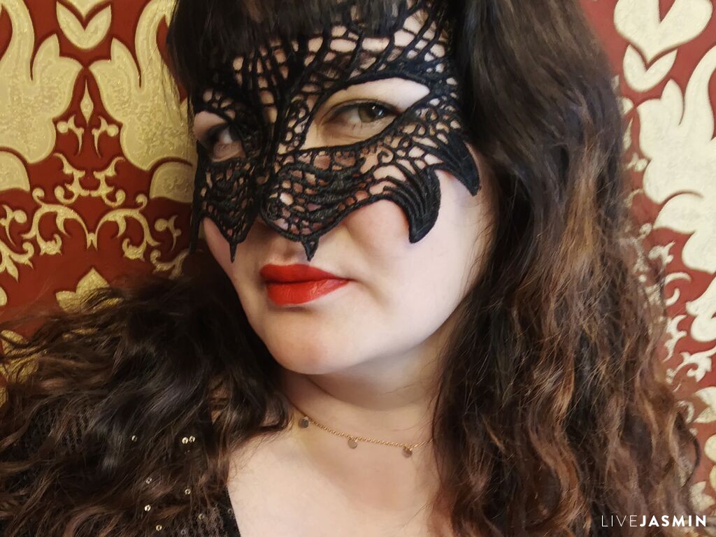 View LilitiMia cam profile and live status