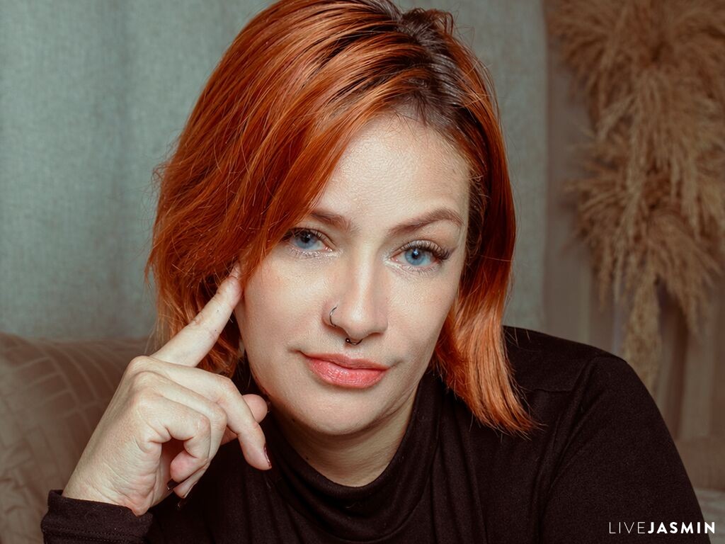 LilySweet live cam girl profile