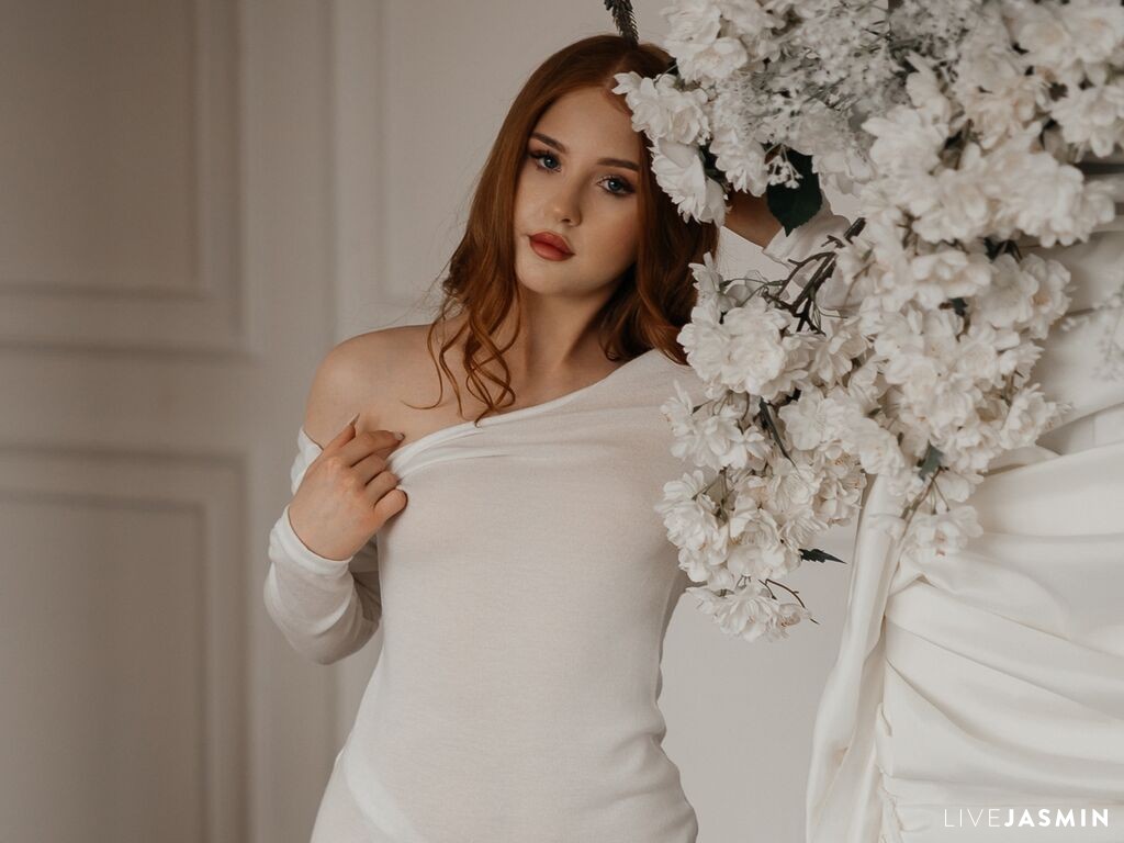 LinnBolding live cam girl profile