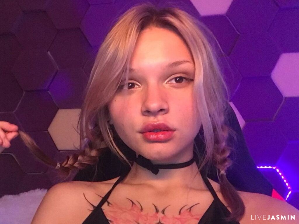 LitaBrom live cam girl profile