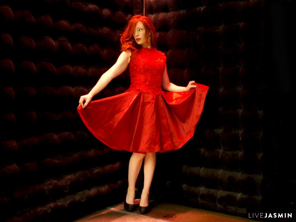 LittleRedBunny LiveJasmin cam profile image