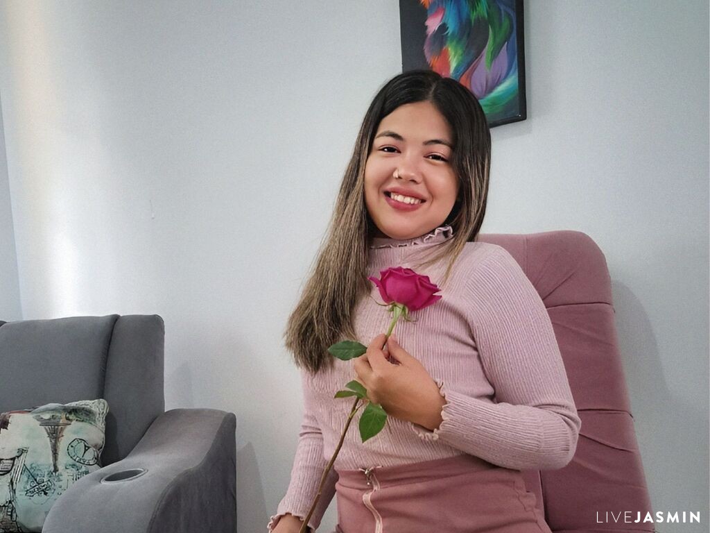 View LizzaWrigth live cam profile