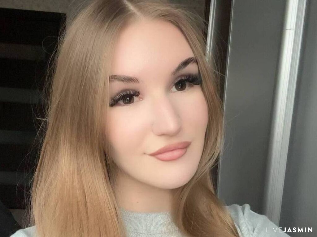 Profile photo for LolaVelour
