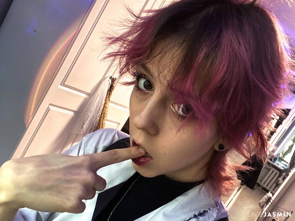 Cam girl profile image for LorenzaSample