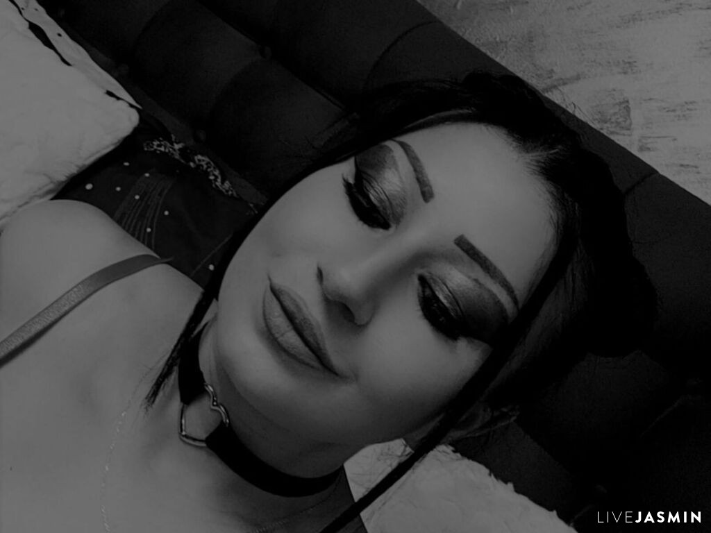 View LoretteLory live cam profile