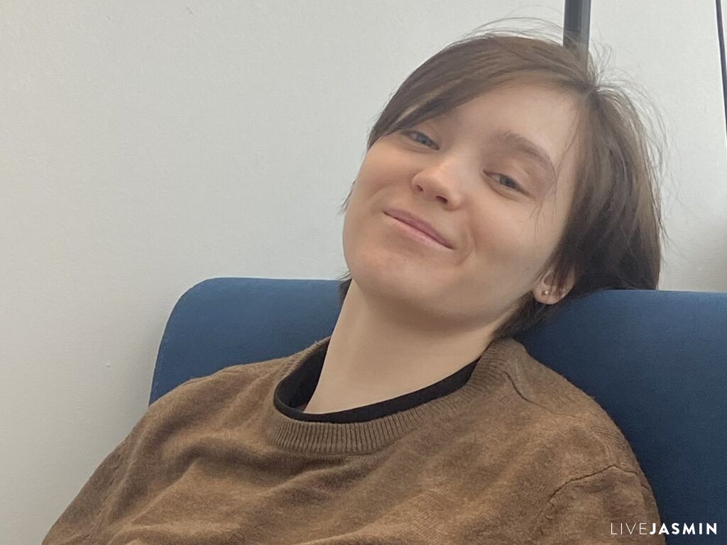 LorrettaHarvey model profile and live status