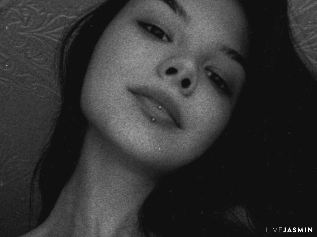 LubaArvanitis live cam girl profile