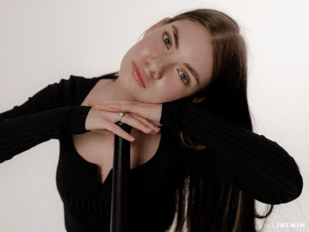 Profile photo for LucienneTitlow