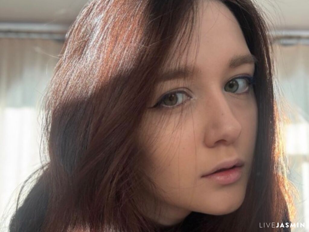 LupitaSedrakyan LiveJasmin cam profile image