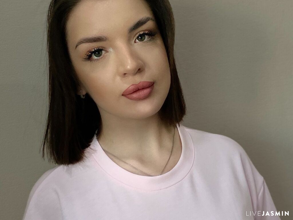 Cam girl profile image for MarceneWeinstein