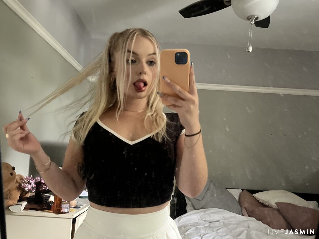 MargotMorgan live cam girl profile
