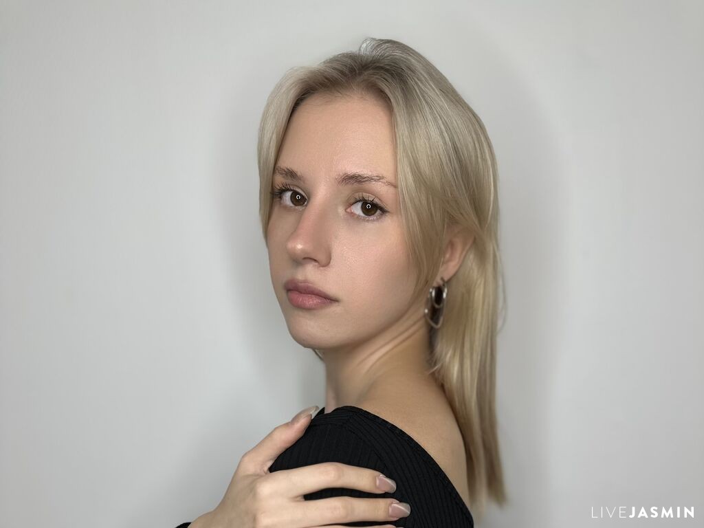 MarlaPankake model profile and live status