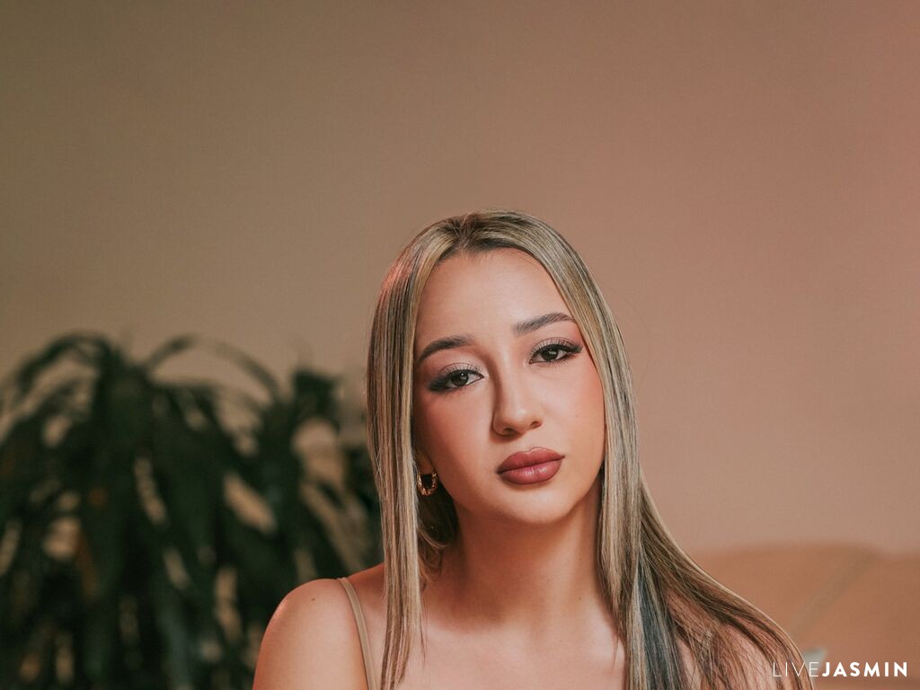 Cam girl profile image for MarlaRodman