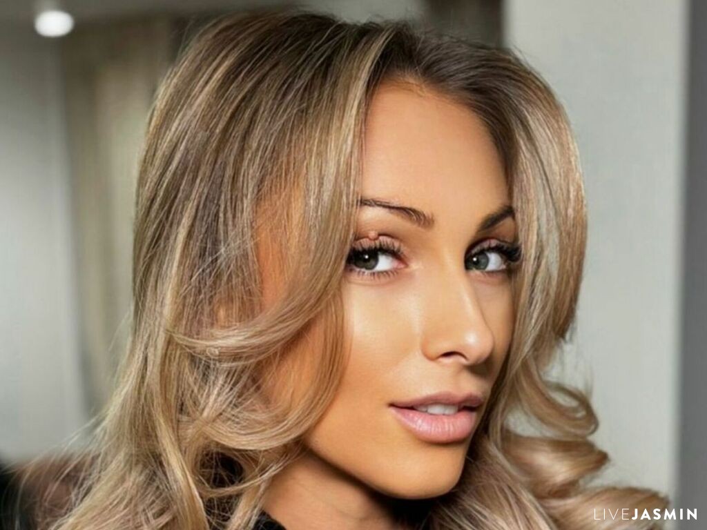 MarylinGlory model profile and live status