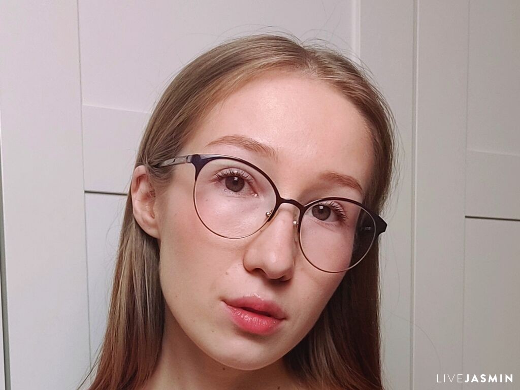 Cam girl profile image for MelisaPassow