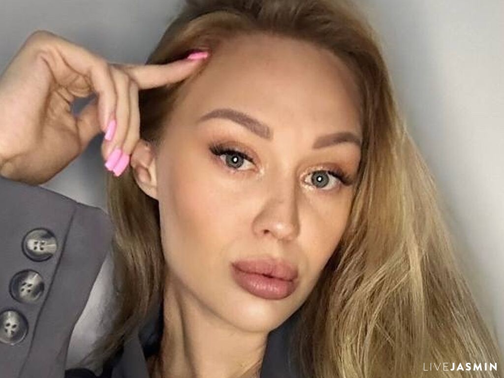 MiaGracey model profile and live status