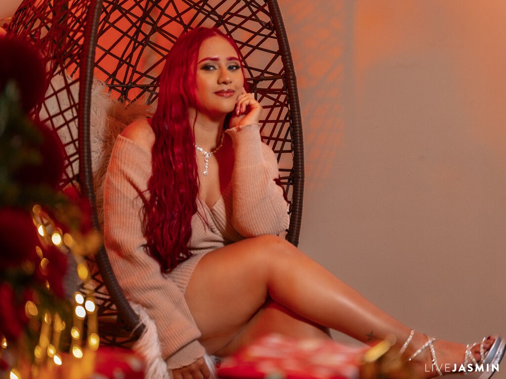 View MiahCambell cam profile and live status