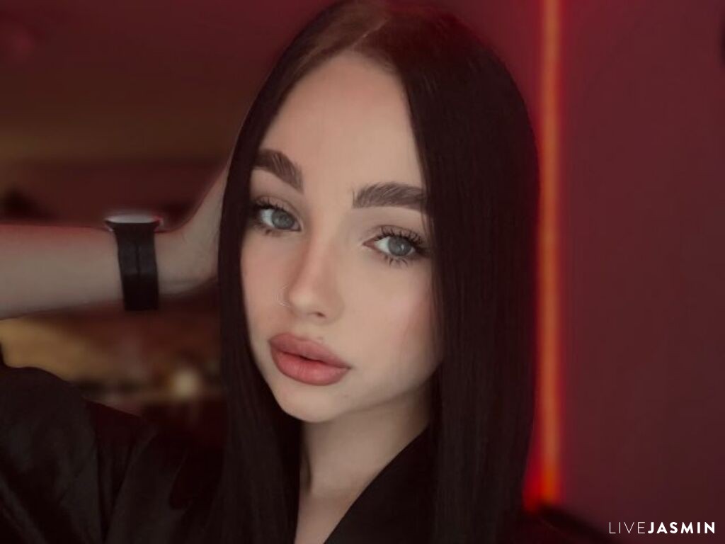 Cam girl profile image for MicahBranen