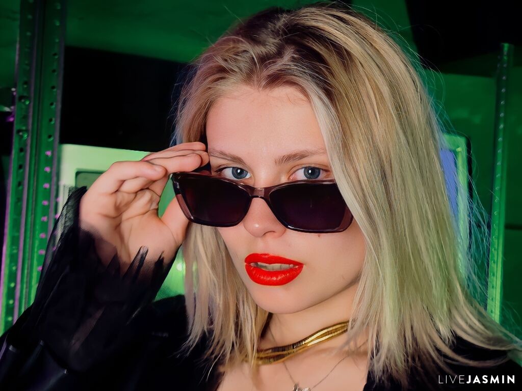 Profile photo for MilaMelson