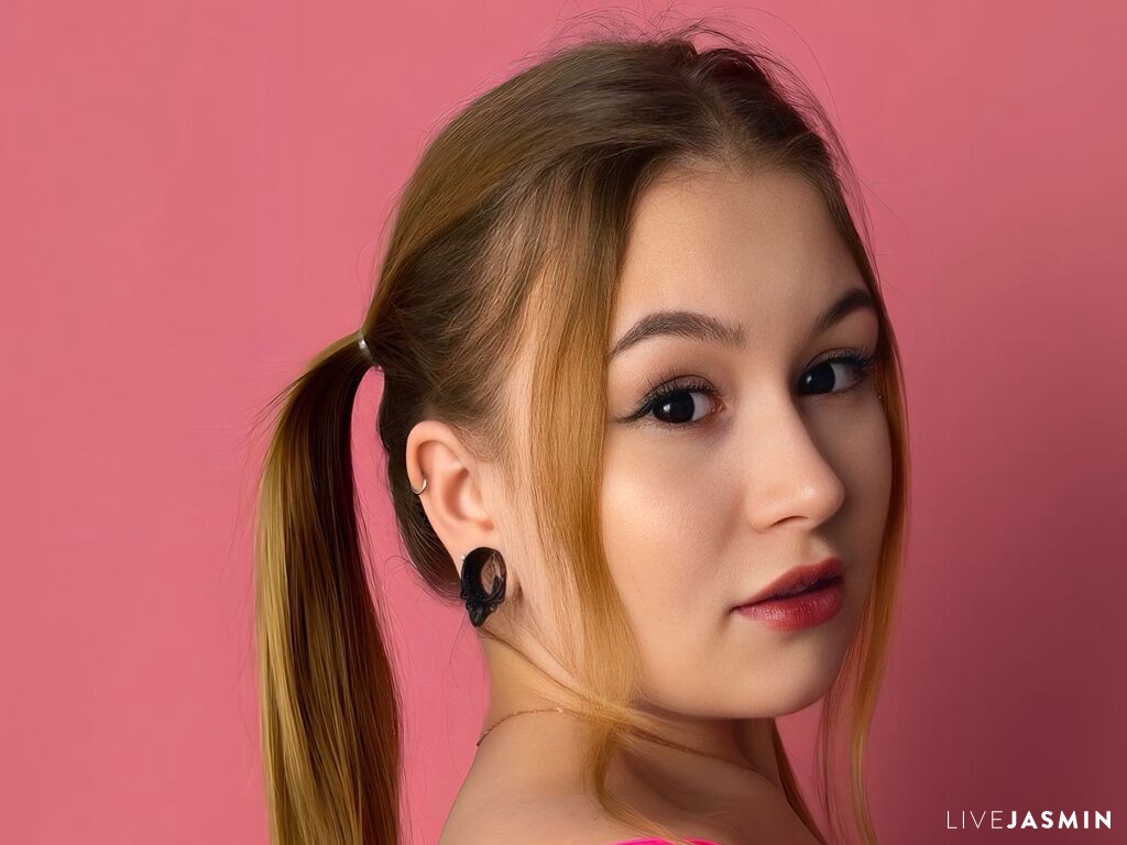 MilanaMilers LiveJasmin model profile