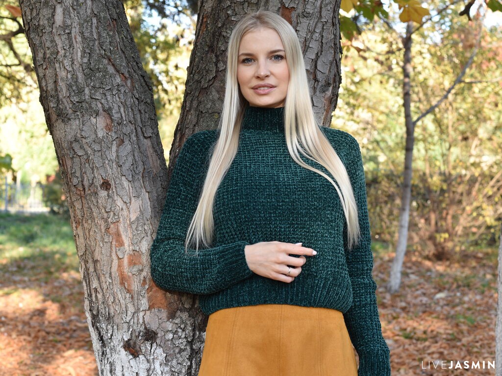 MilavaDavis LiveJasmin model profile