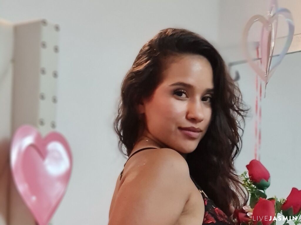 MilySweet model profile and live status