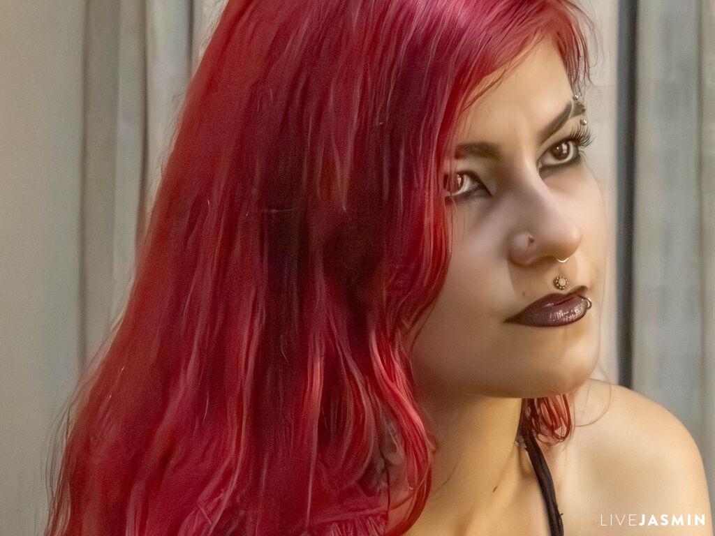 Profile photo for MinaJade