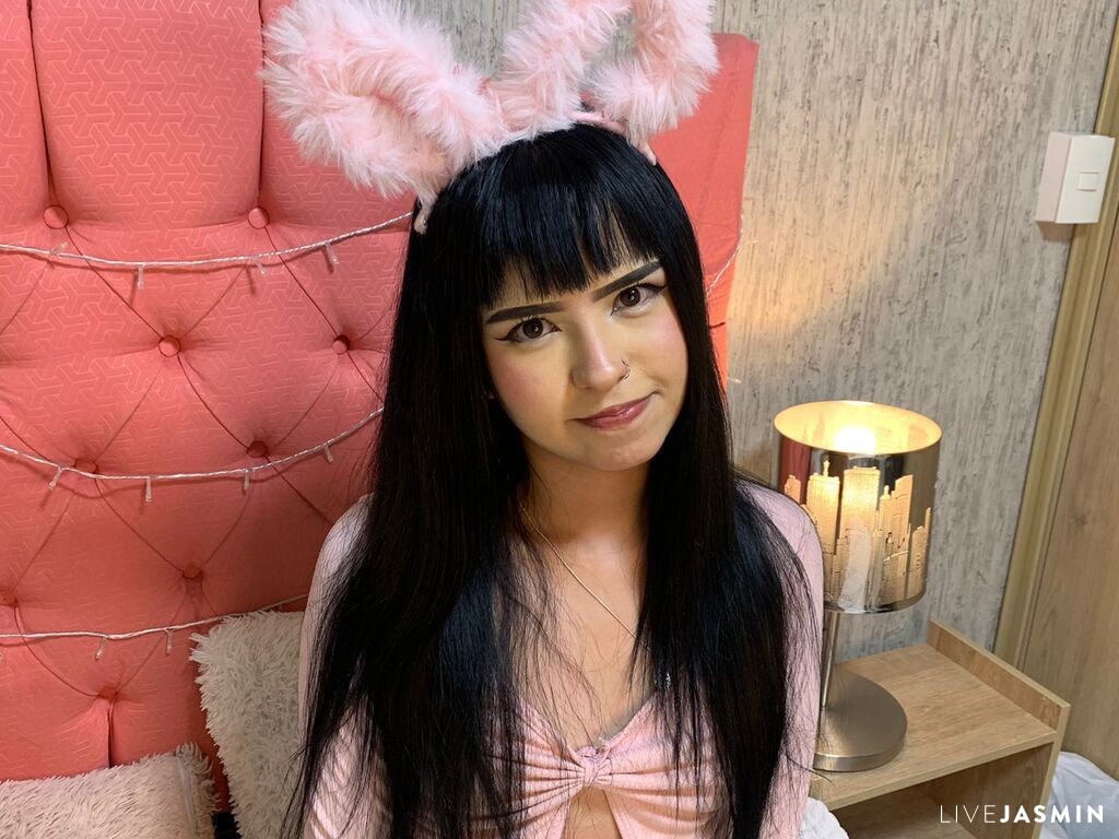 Profile photo for MinjiDilucas