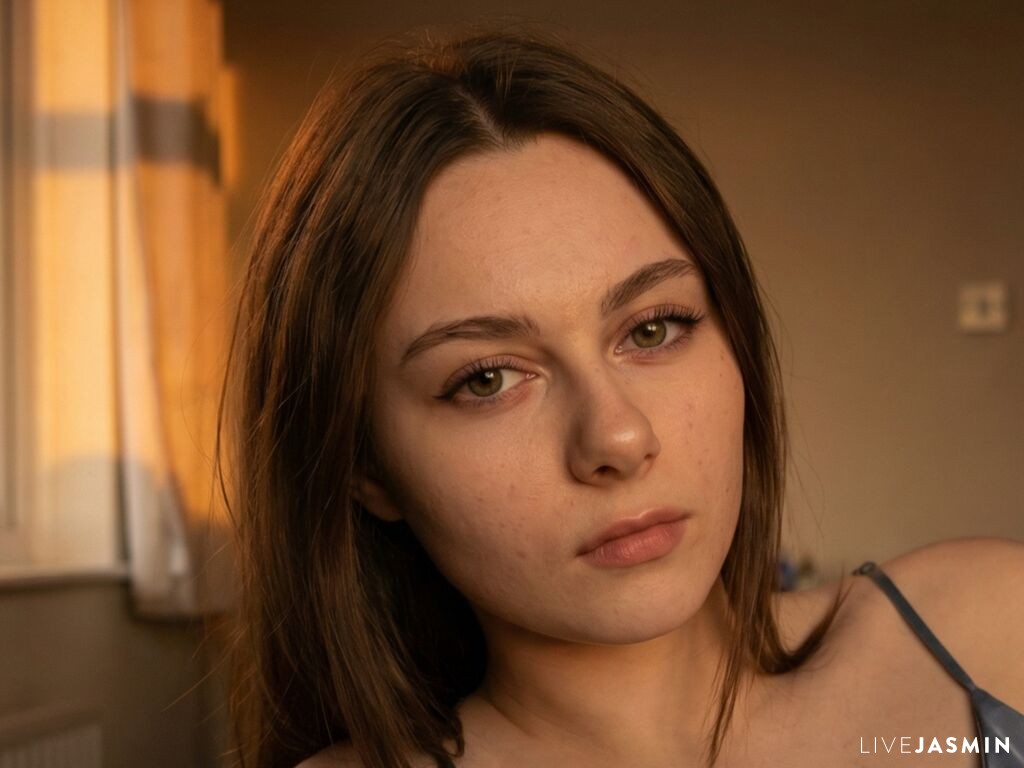 MireyaElowen LiveJasmin model profile