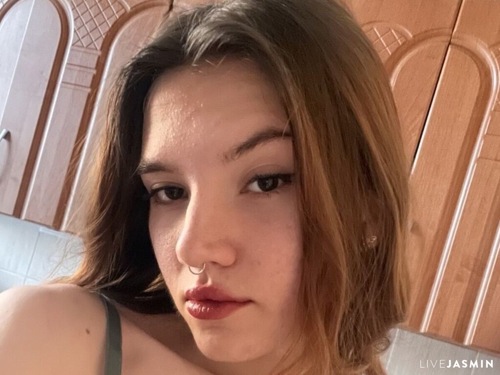 MitsukoJurica LiveJasmin model profile