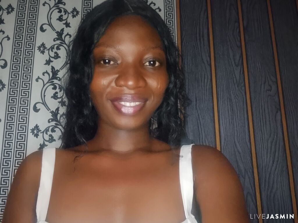 MooreAngelica model profile and live status