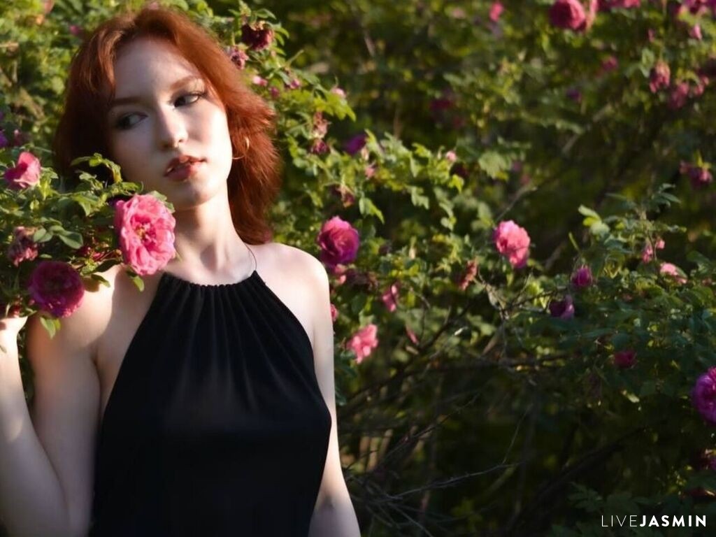 Browse MyrtaGulliver live chat profile