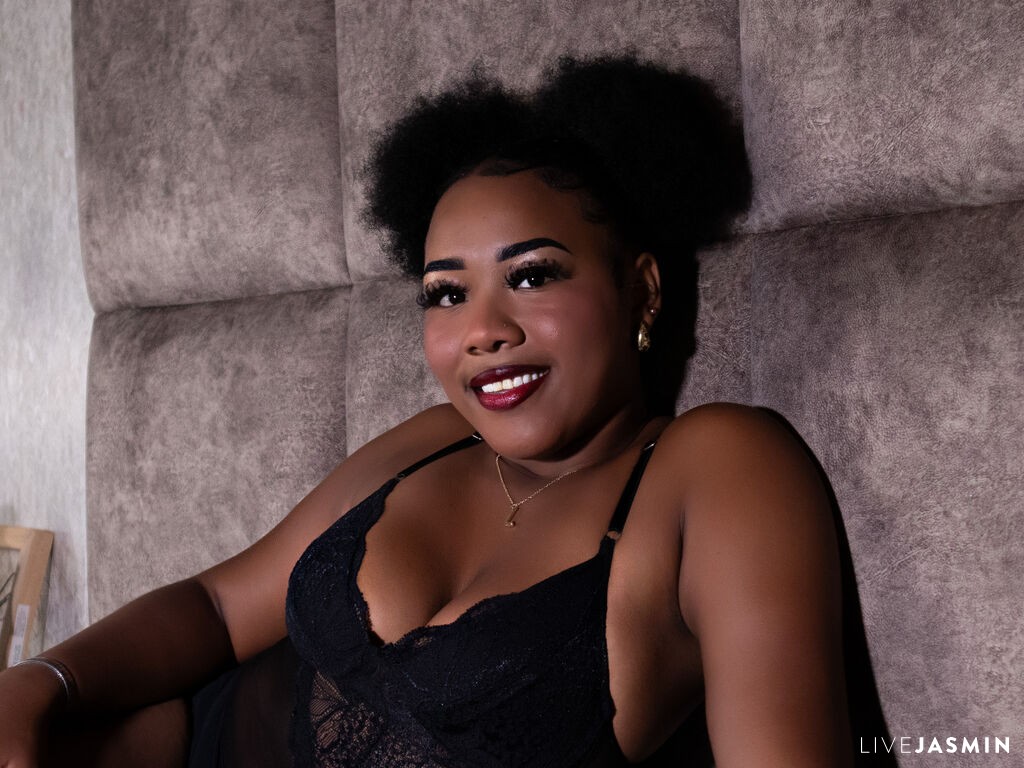 NaiaSimpson LiveJasmin model profile