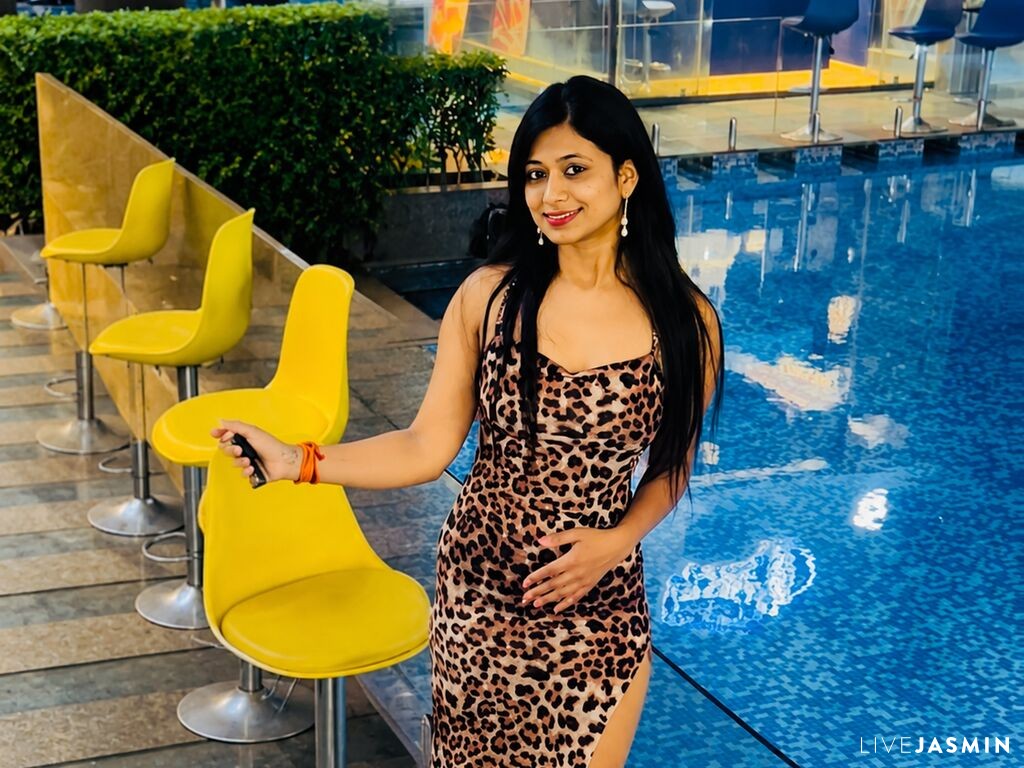 Cam girl profile image for NancyNia