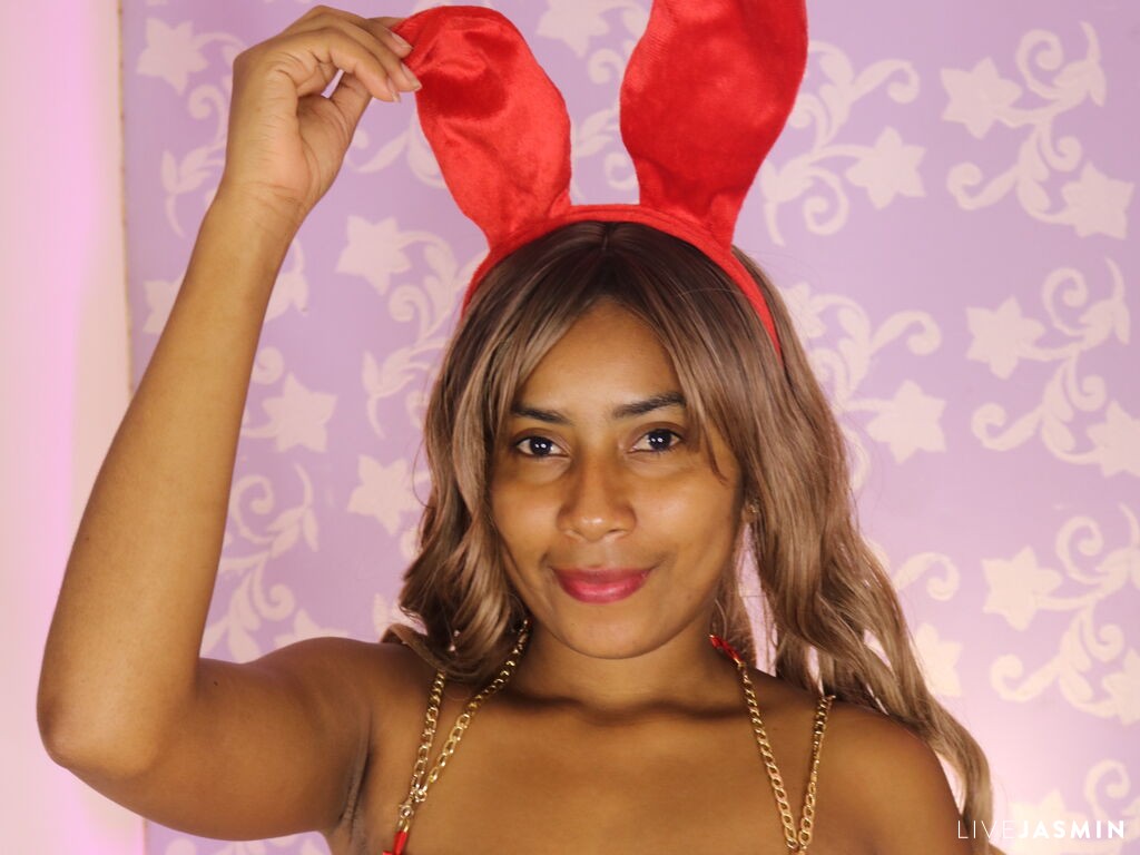 NaomiMiller model profile and live status