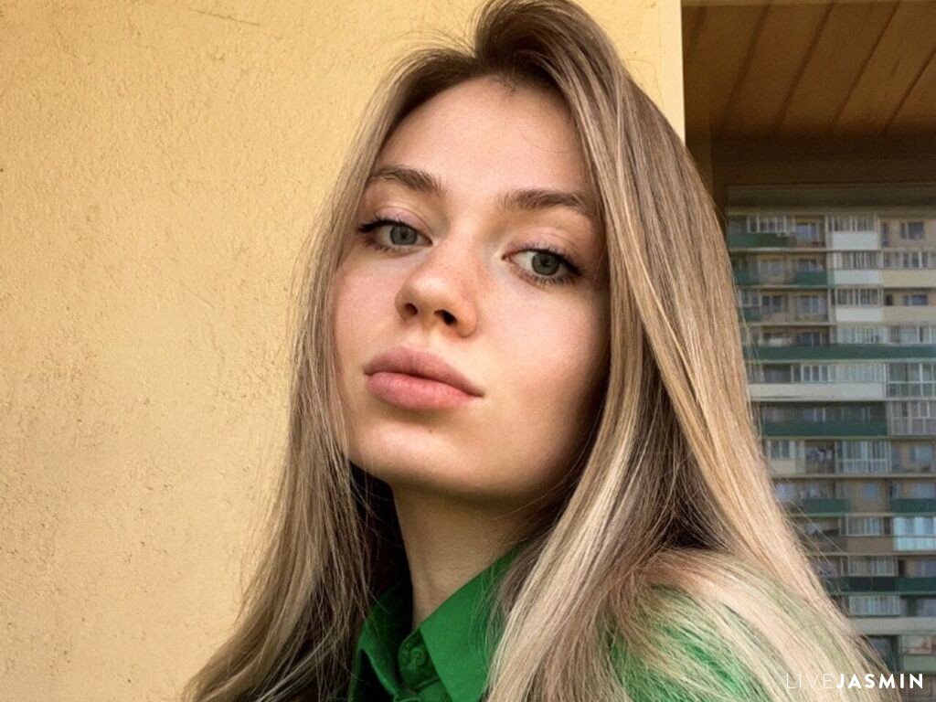NataliPalm live cam girl profile