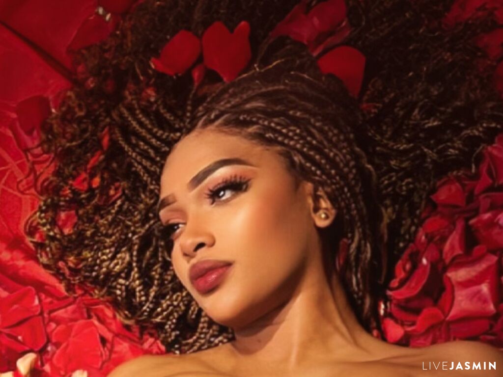 NatalieLagos model profile and live status