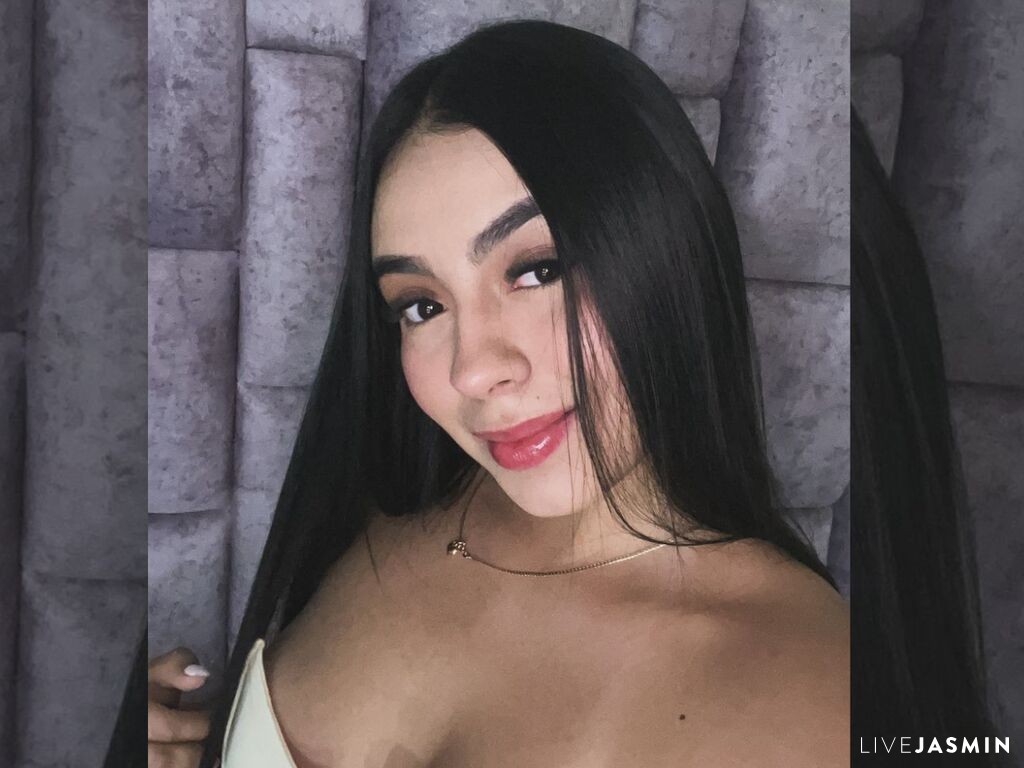 View NatallyHarris live cam profile