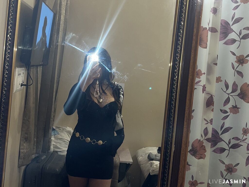 NehaSharmau model profile and live status