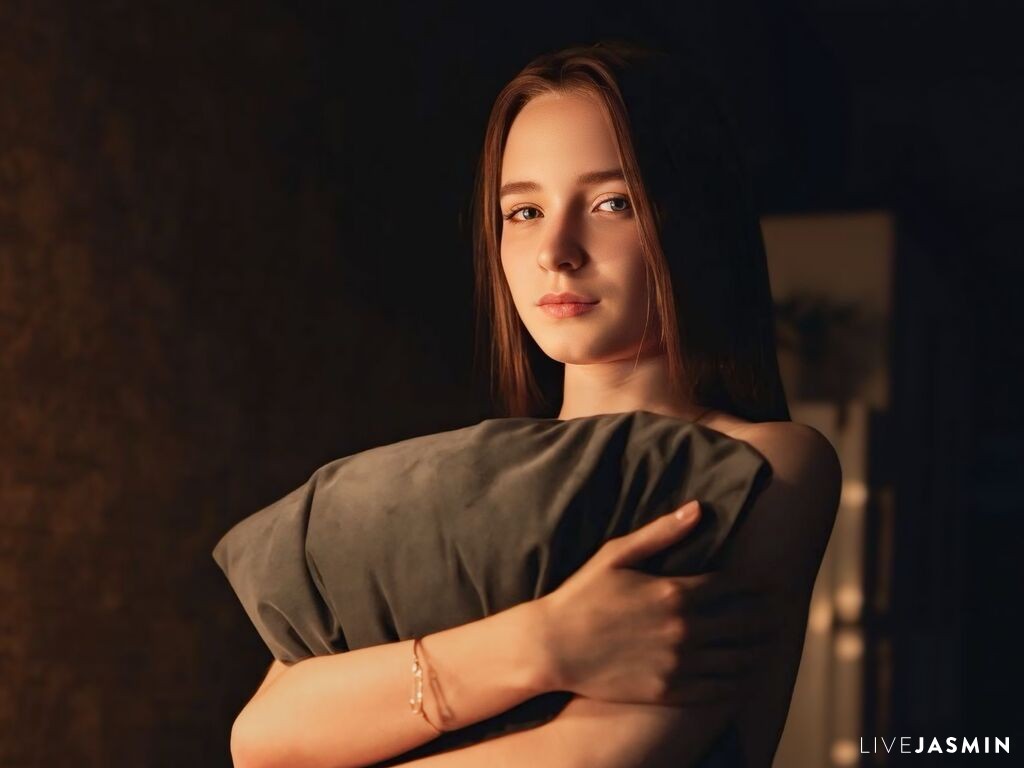NikiaMurrock model profile and live status